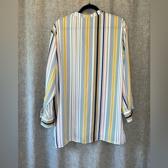 *WOMEN'S Zac & Rachel Button up Top Large - Picture 6 of 6